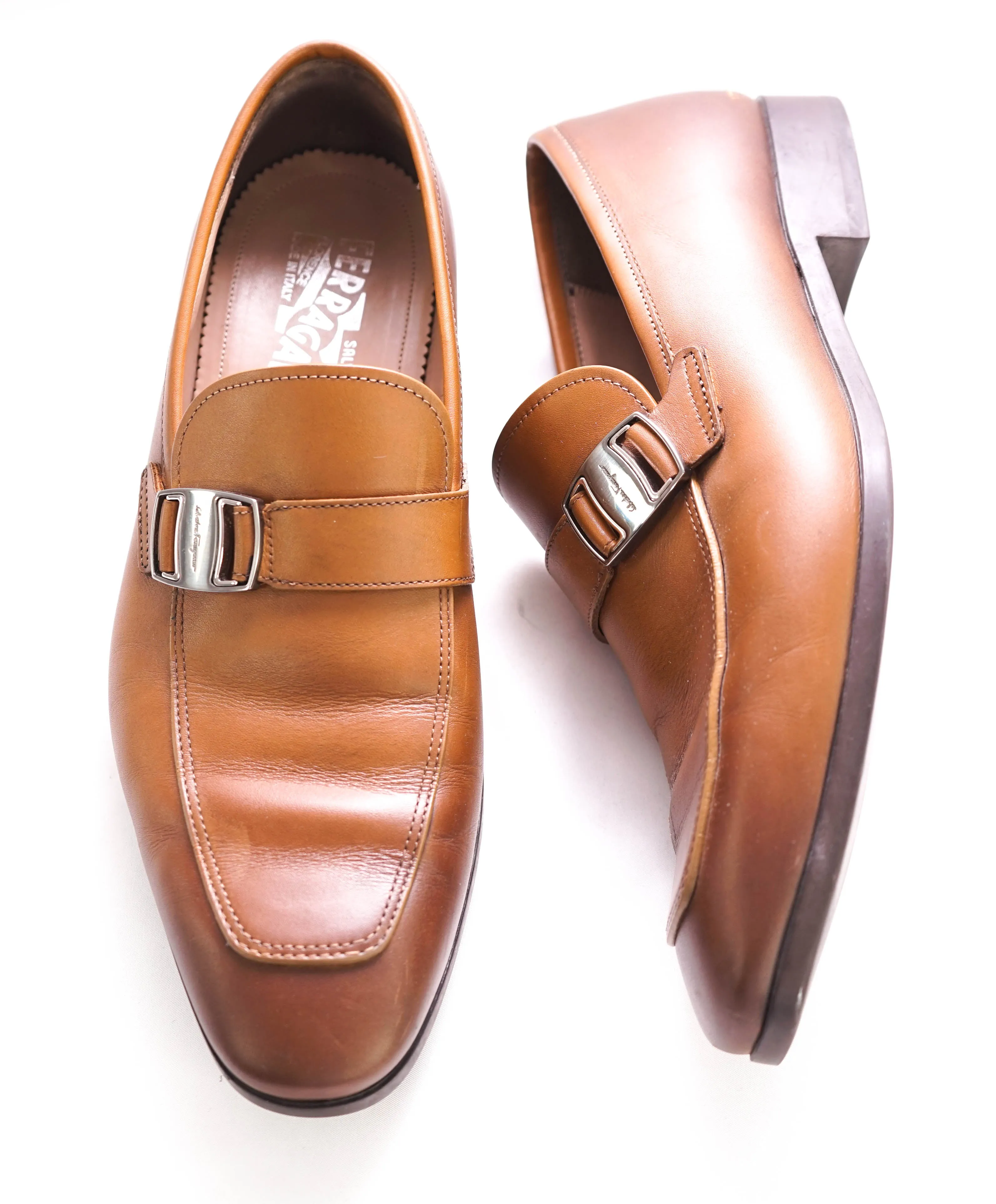 $780 SALVATORE FERRAGAMO - Brown Logo Bit Front Loafer - 8 EE US