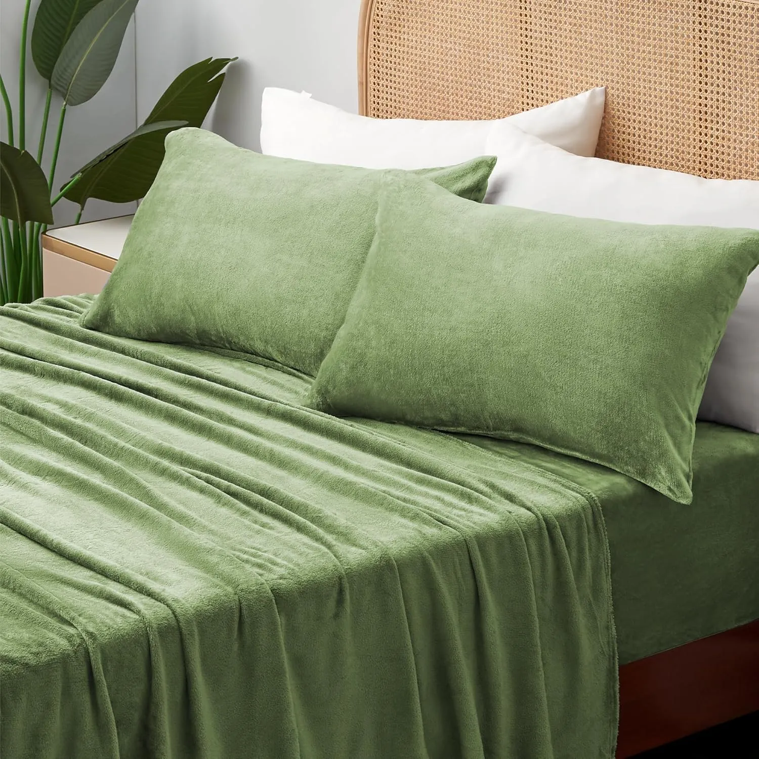 BEDELITE Flannel Sheets Full Size Green - Super Soft Fleece Sheets Set Fluffy Extra Plush, 4 Piece(Include Fitted Sheet, Flat Sheet, 2 Pillowcases)