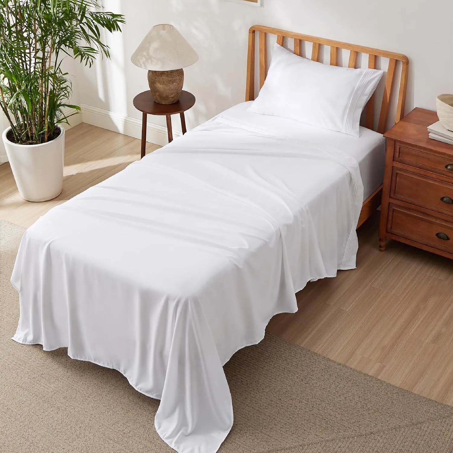 Bedsure Deep Pocket Twin Sheets Set - Fits Mattresses Up to 21 Inches Thick -3 Piece GentleSoft Bed Sheets, Moisture Wicking, Soft & Cooling Bedsheet & Pillowcases, Easy & Secure Fit, White