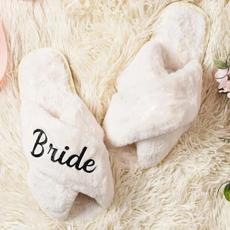 bride   bridesmaid flip flop slippers