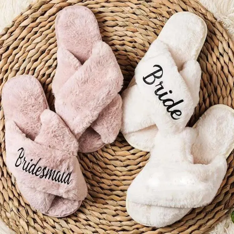 bride   bridesmaid flip flop slippers