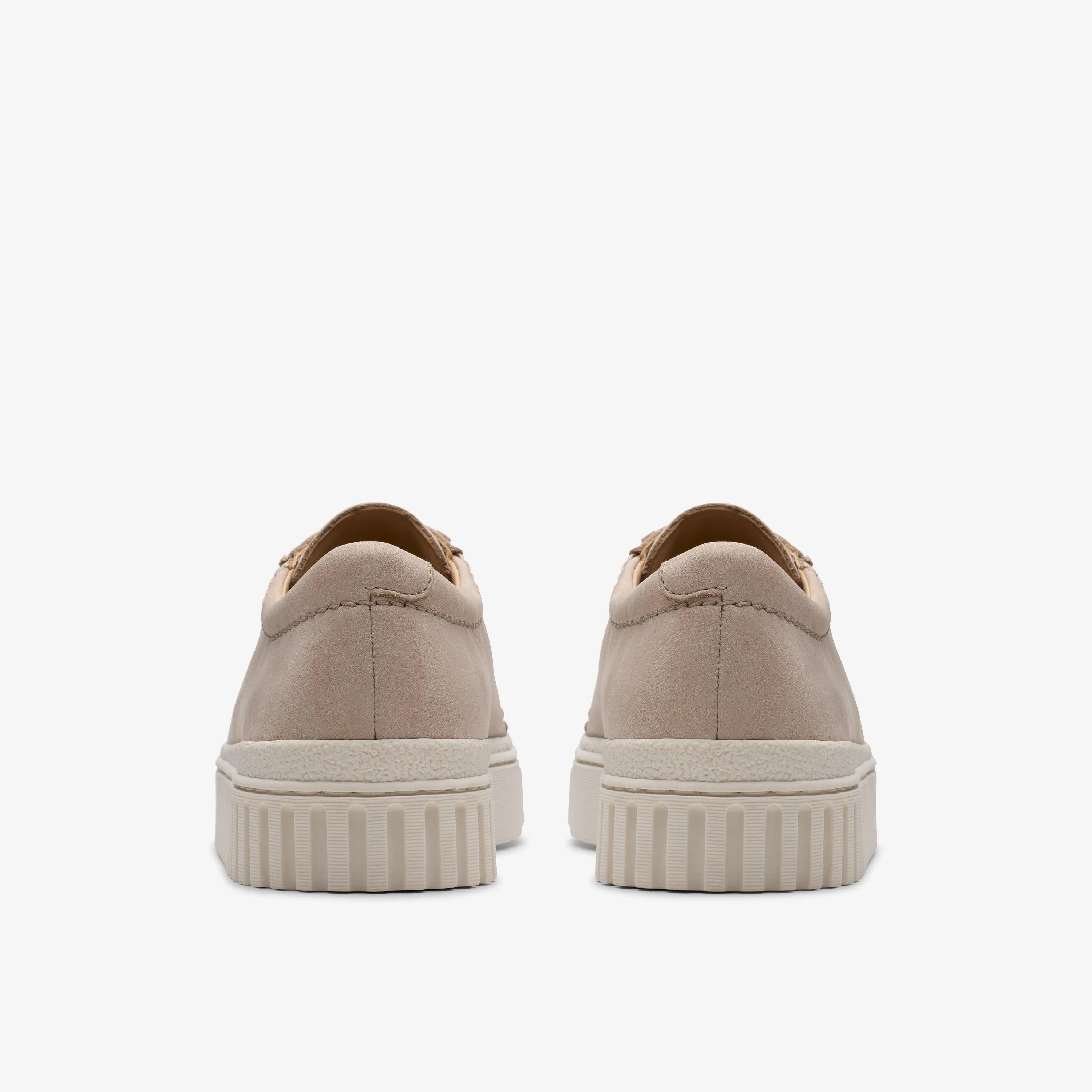 Clarks Women's Mayhill Walk Sand Nubuck 26181211