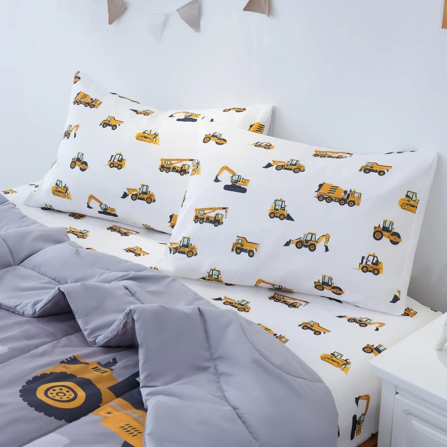 Cokouchyi Twin Size Comforter Set for Boys, 4-Piece Bed in a Bag, 3D Construction Bedding Comforter Sheet Set, Ultra Soft and Fluffy, Cartoon Truck Cars