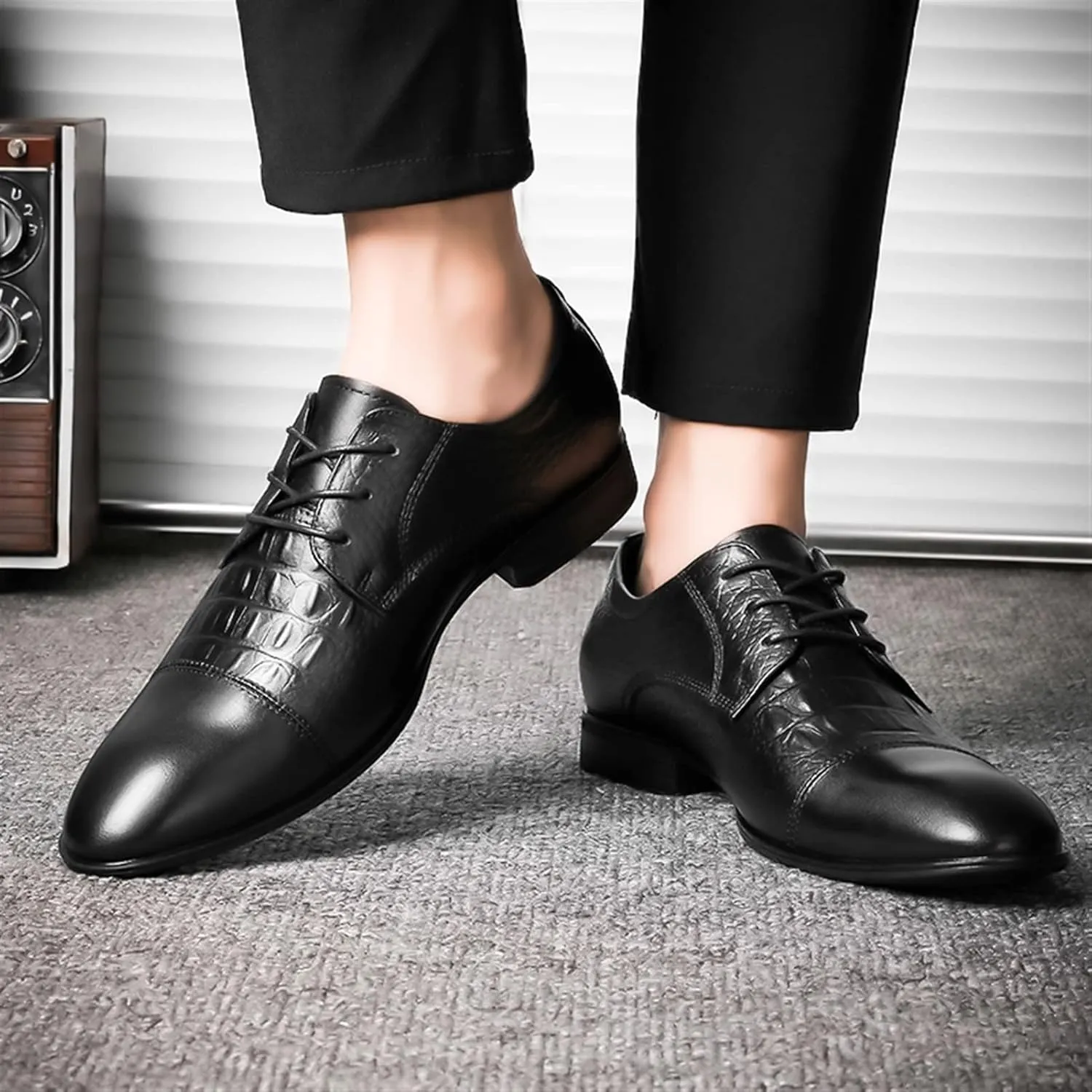 Dress Oxford for Men Lace Up Crocodile Embossed Cap Toe Derby Shoes Leather Low Top Rubber Sole Slip Resistant Block Heel Prom Suitable for Many Occasions.