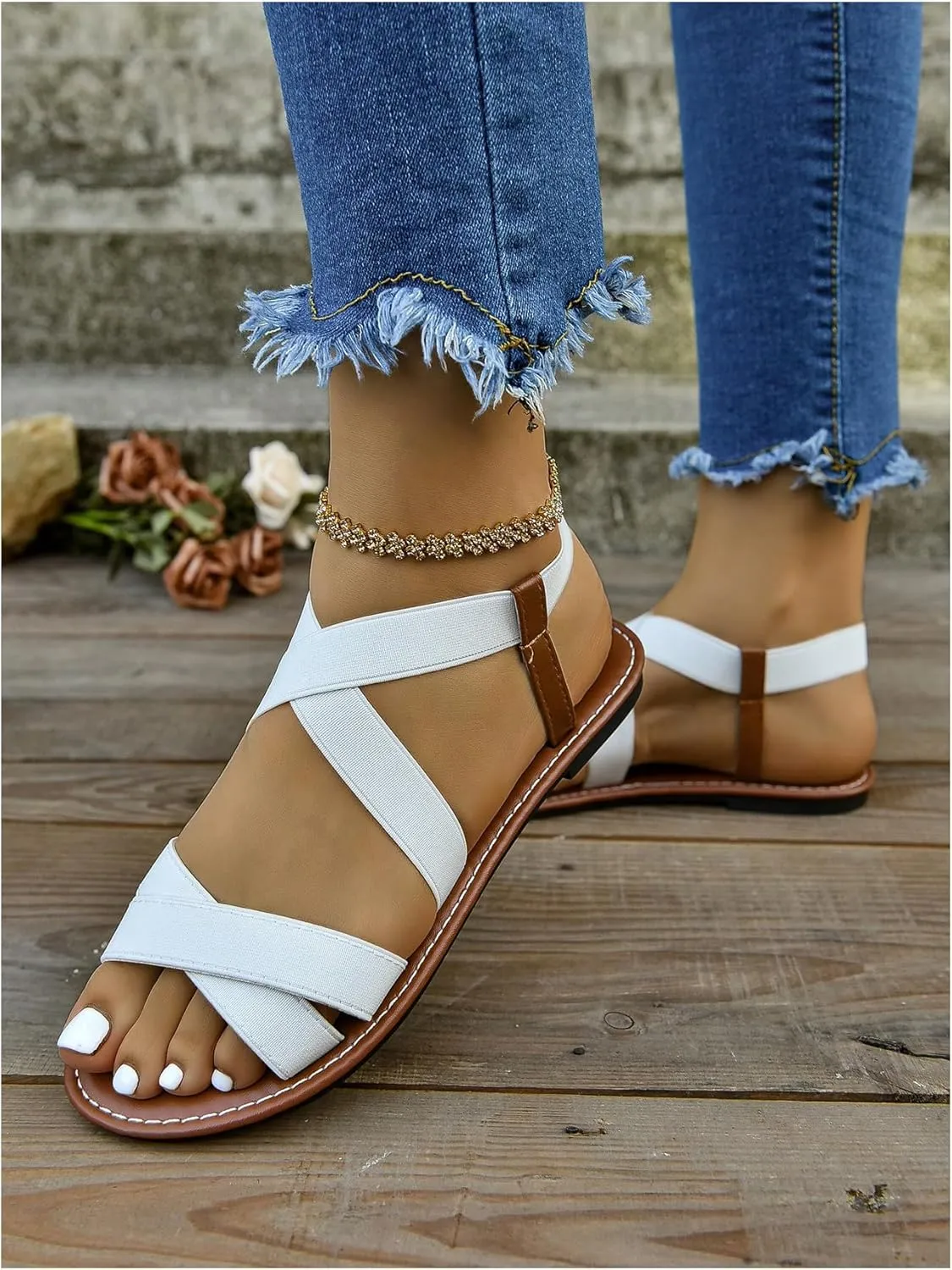 Floerns Women's Flat Sandal Criss Cross Ankle Strap Leather Slip on Summer Shoes