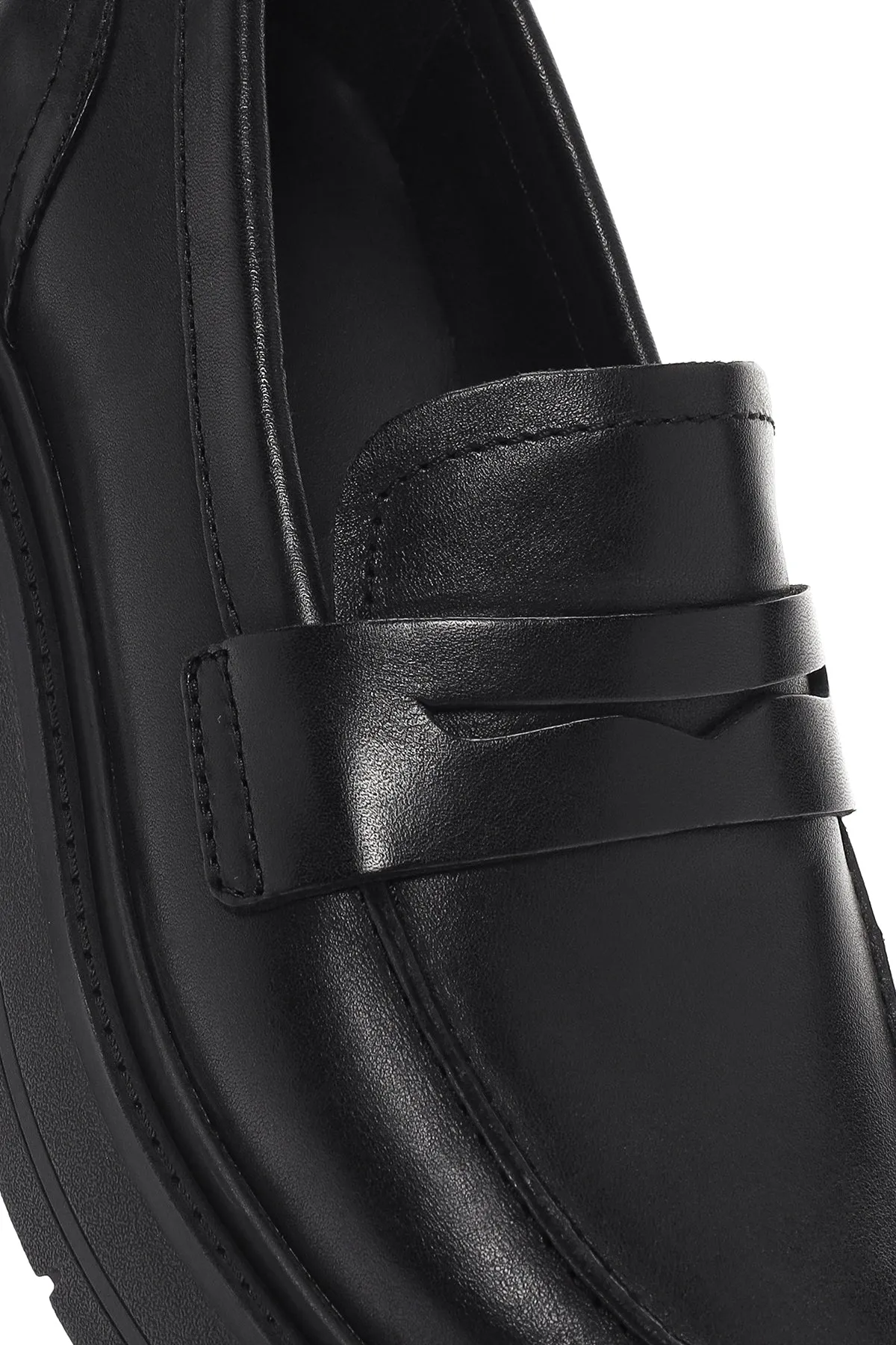 Geox Kadın Siyah Spherica Deri Maskülen Loafer