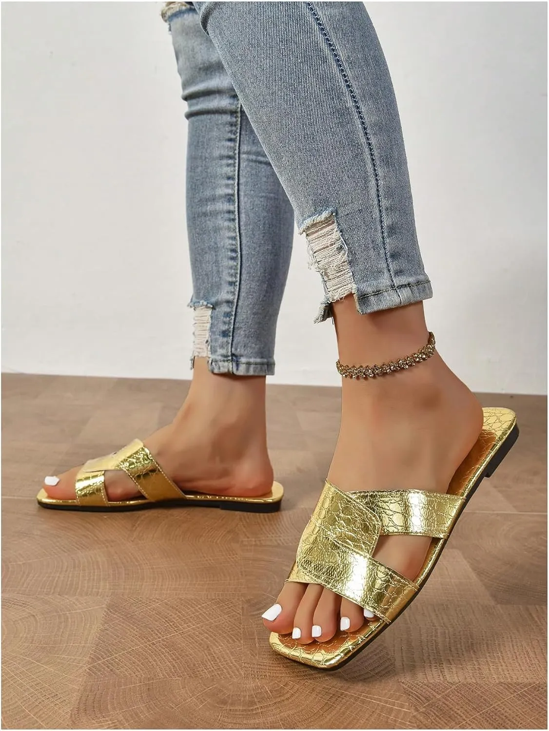 GORGLITTER Women's Metallic Flat Sandals Slip on Open Toe Wedding Vacation Slide Sandals