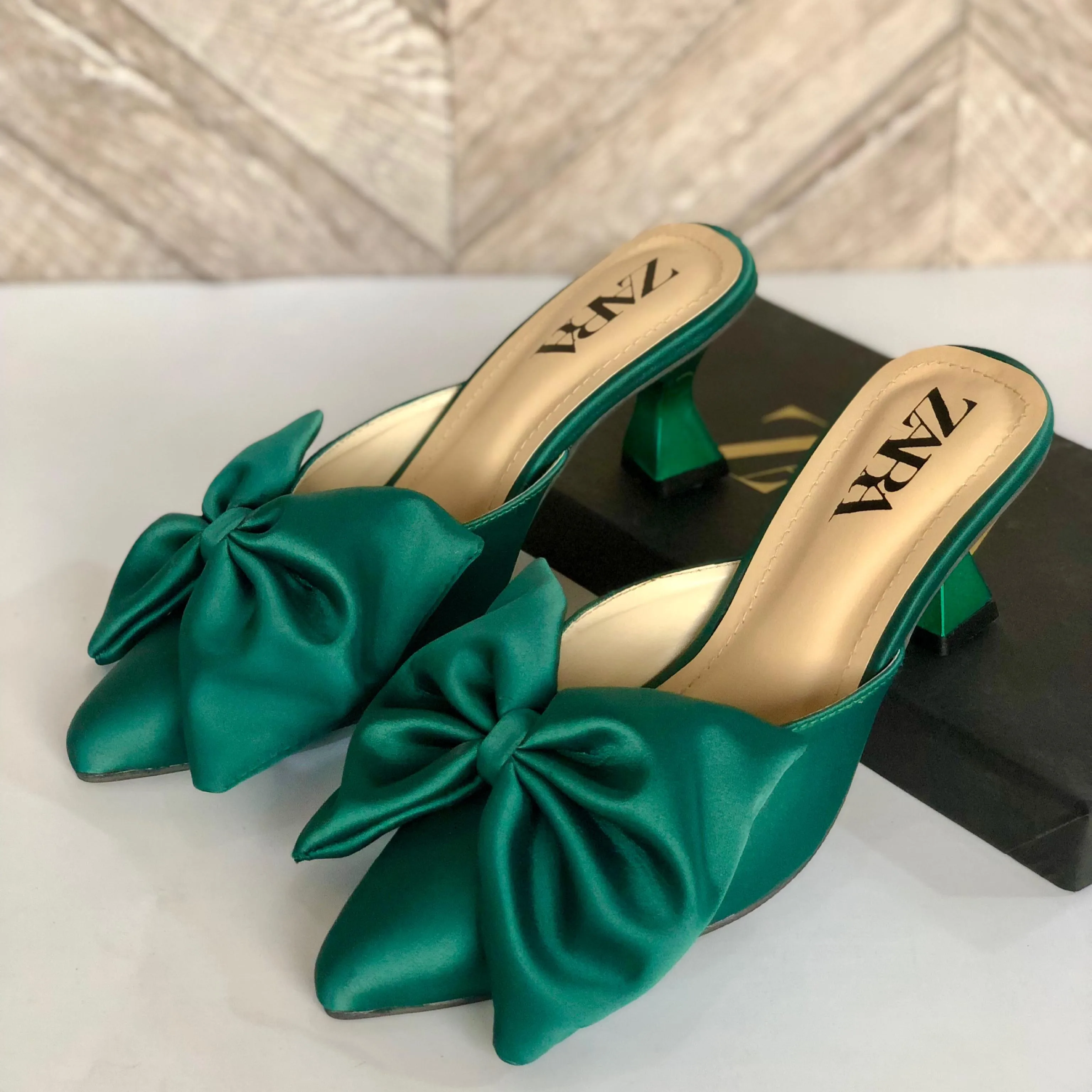 Grace Bow Heel