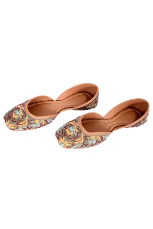 Green Thread Embroidered Jutti