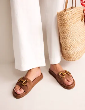 Iris Pantoletten mit Trensendetail-Hellbraun Wildleder/Leder