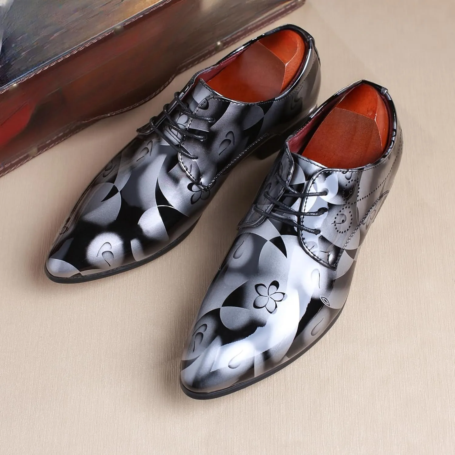Mens Patent Leather Printing Lace Up Oxford Dress Shoes Modern Low Top Pointed Toe Tuxedo Derby Shoes for Work Office Formal Wedding