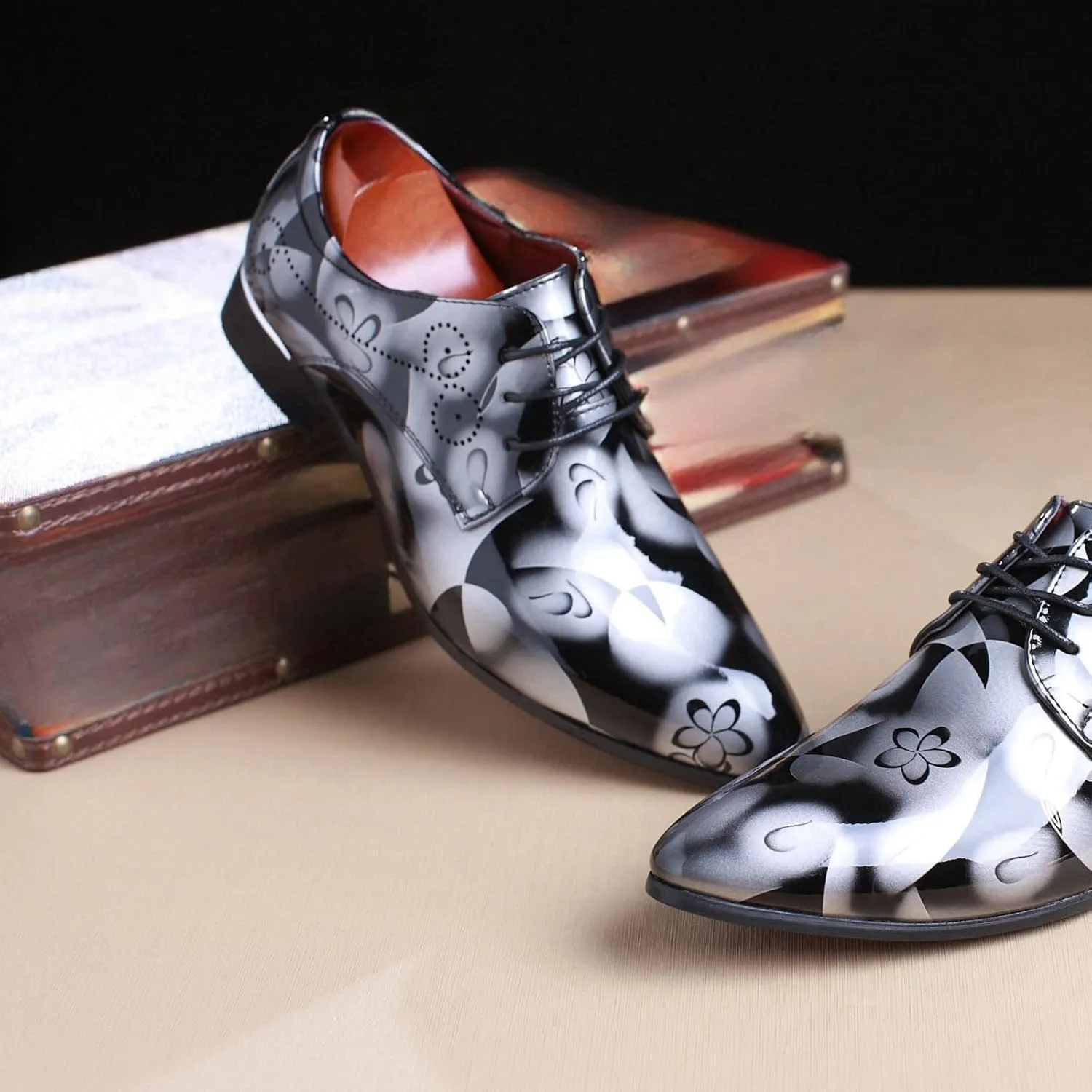 Mens Patent Leather Printing Lace Up Oxford Dress Shoes Modern Low Top Pointed Toe Tuxedo Derby Shoes for Work Office Formal Wedding