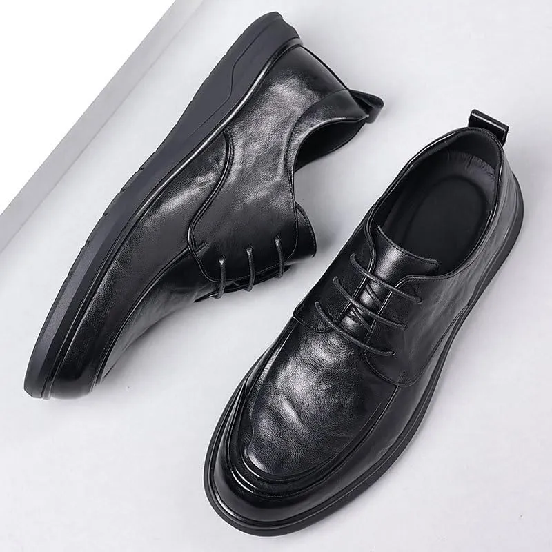 Ophisticated Men's Brogue Oxford Shoes with Perforated Detailing and Leather Sole for a Timeless Look