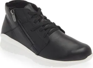 Polaris High Top Sneaker