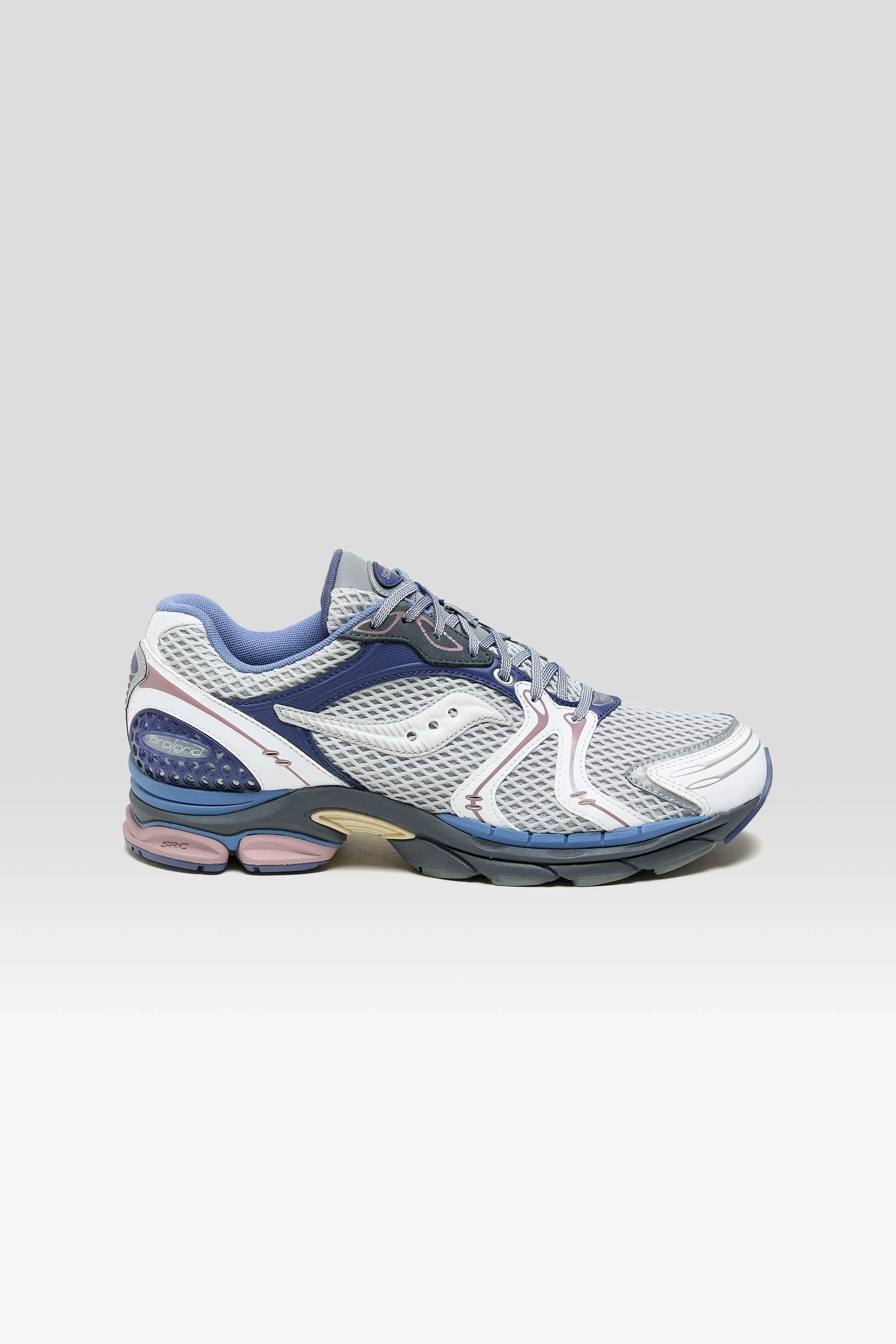 ProGrid Triumph 4 for Men  (251 / M / WHITE)