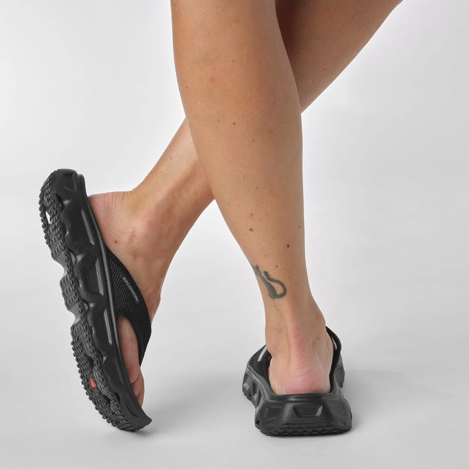 Salomon Reelax Break 6.0 Women's Recovery Shoes Flip Flops Cushioned Stride, Seamless Foothold, and Lightweight