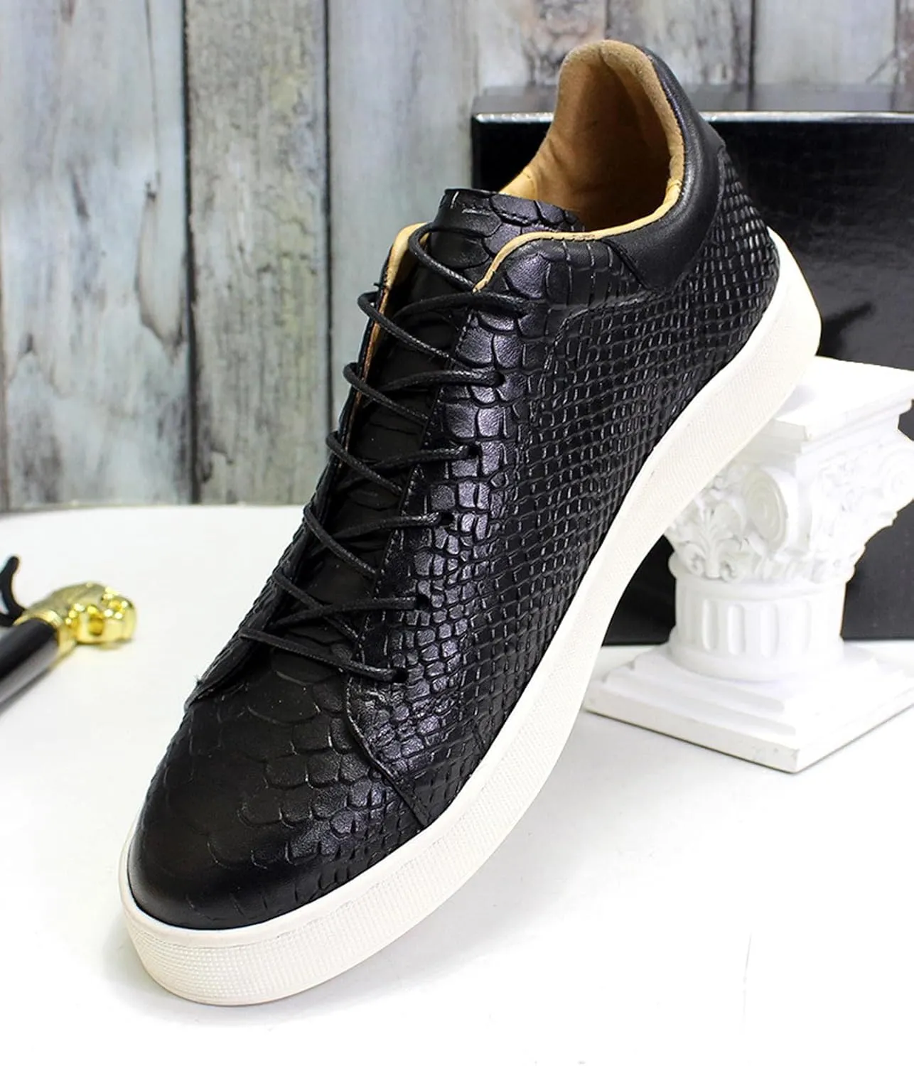 Santimon Mens Casual Shoes Genunie Leather Sneakers Comfort Walking Shoes Fashion Modern Breathable Crocodile Embossing Anti-Slip Soles Flat Derby for Men
