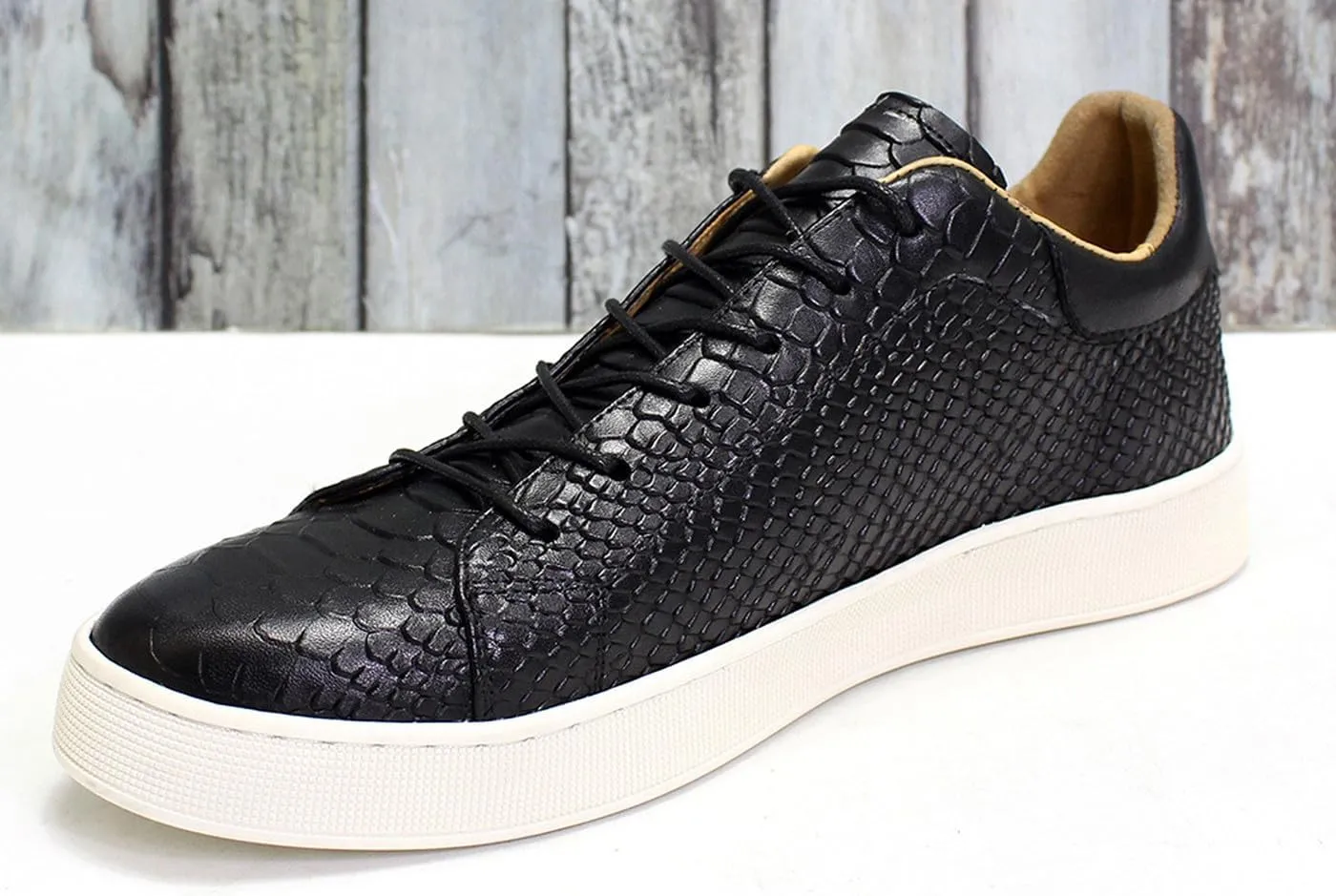 Santimon Mens Casual Shoes Genunie Leather Sneakers Comfort Walking Shoes Fashion Modern Breathable Crocodile Embossing Anti-Slip Soles Flat Derby for Men