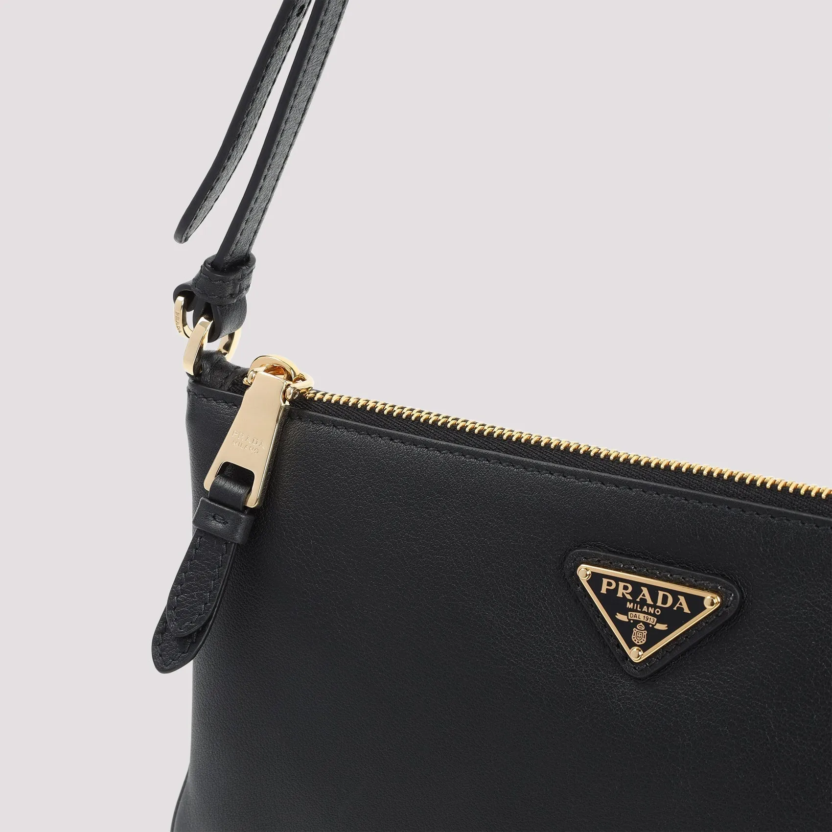 SOFT GAIN FLAT SHOULDER BAG