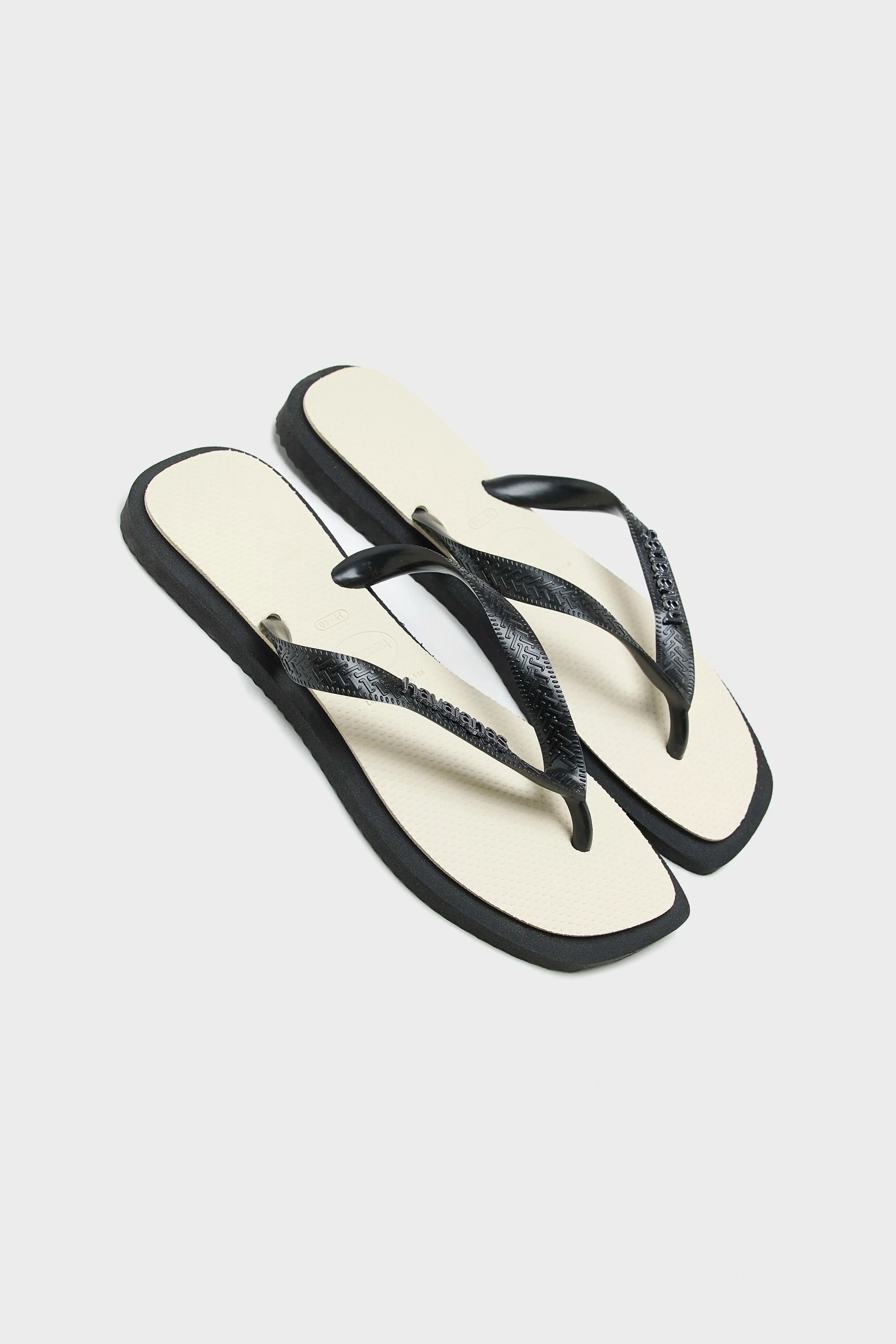 Top Square Fusion Flip Flops for Women  (251 / W / BLACK)