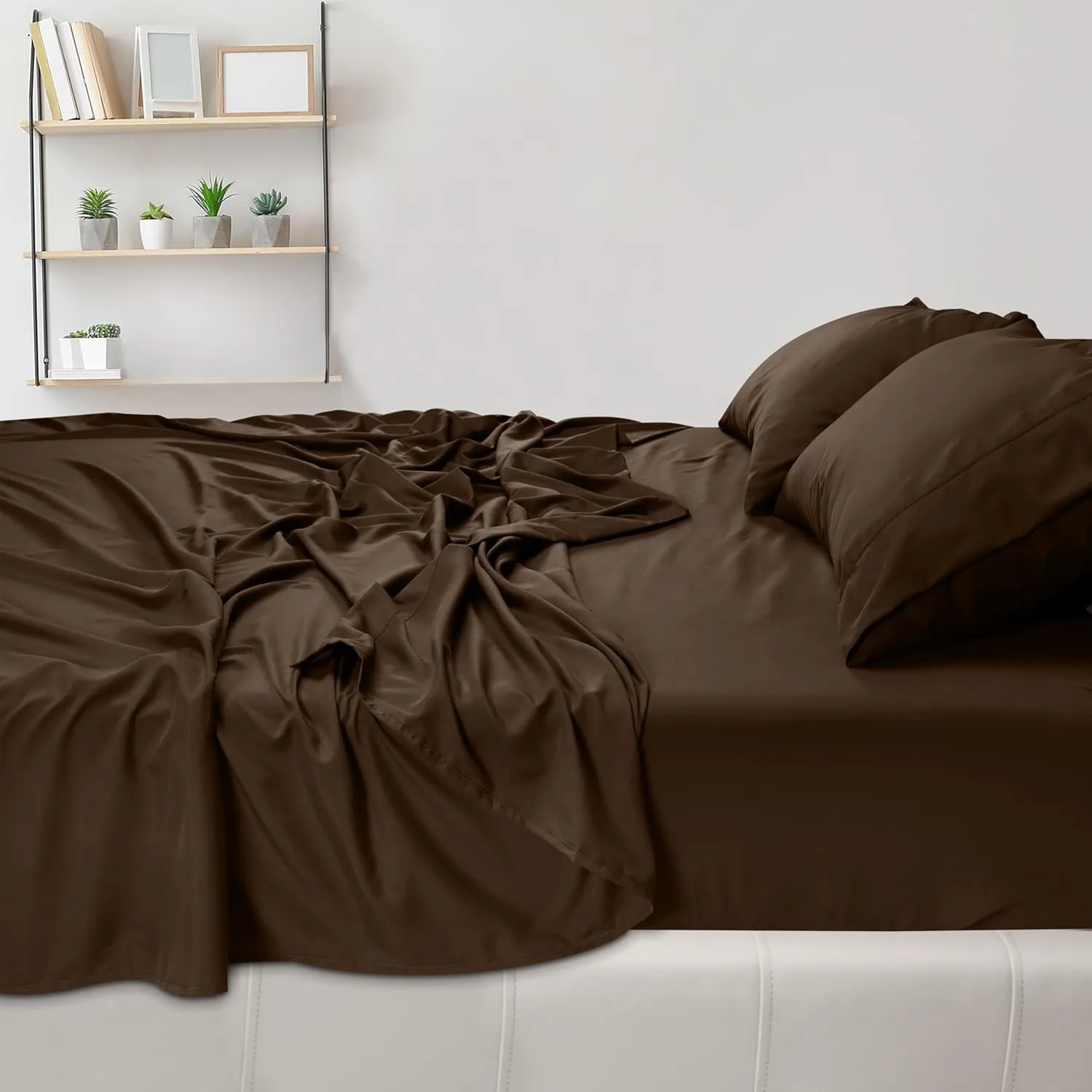 Utopia Bedding Queen Sheet Set - Brushed Microfiber - Soft Bed Sheets for Queen Size Bed Set - Includes 1 Fitted, 1 Flat, & 2 Pillow Cases - Deep Pocket (Brown)