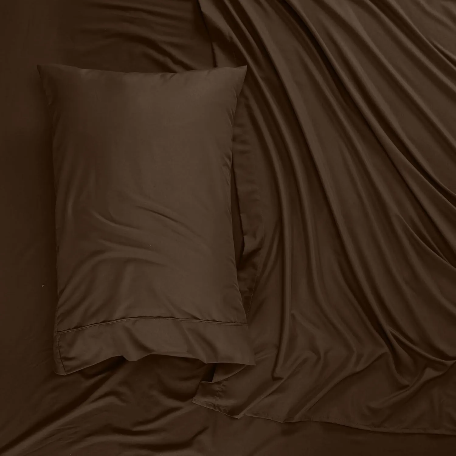 Utopia Bedding Queen Sheet Set - Brushed Microfiber - Soft Bed Sheets for Queen Size Bed Set - Includes 1 Fitted, 1 Flat, & 2 Pillow Cases - Deep Pocket (Brown)