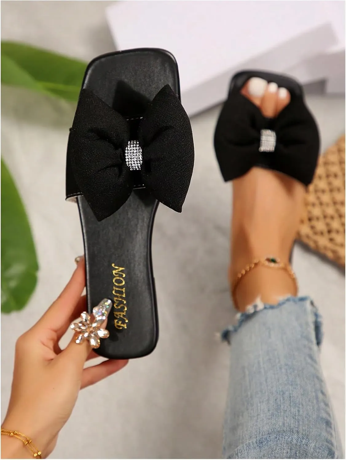 Verdusa Women's Bow Square Toe Flat Sandals Summer Slides Slip On Sandals
