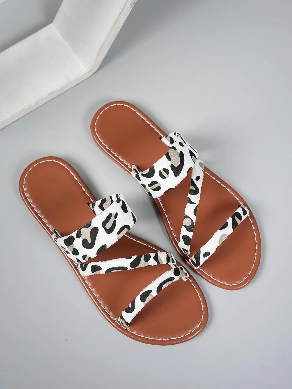 Verdusa Women's Leopard Print Strappy Summer Flat Sandals Slip On Slides