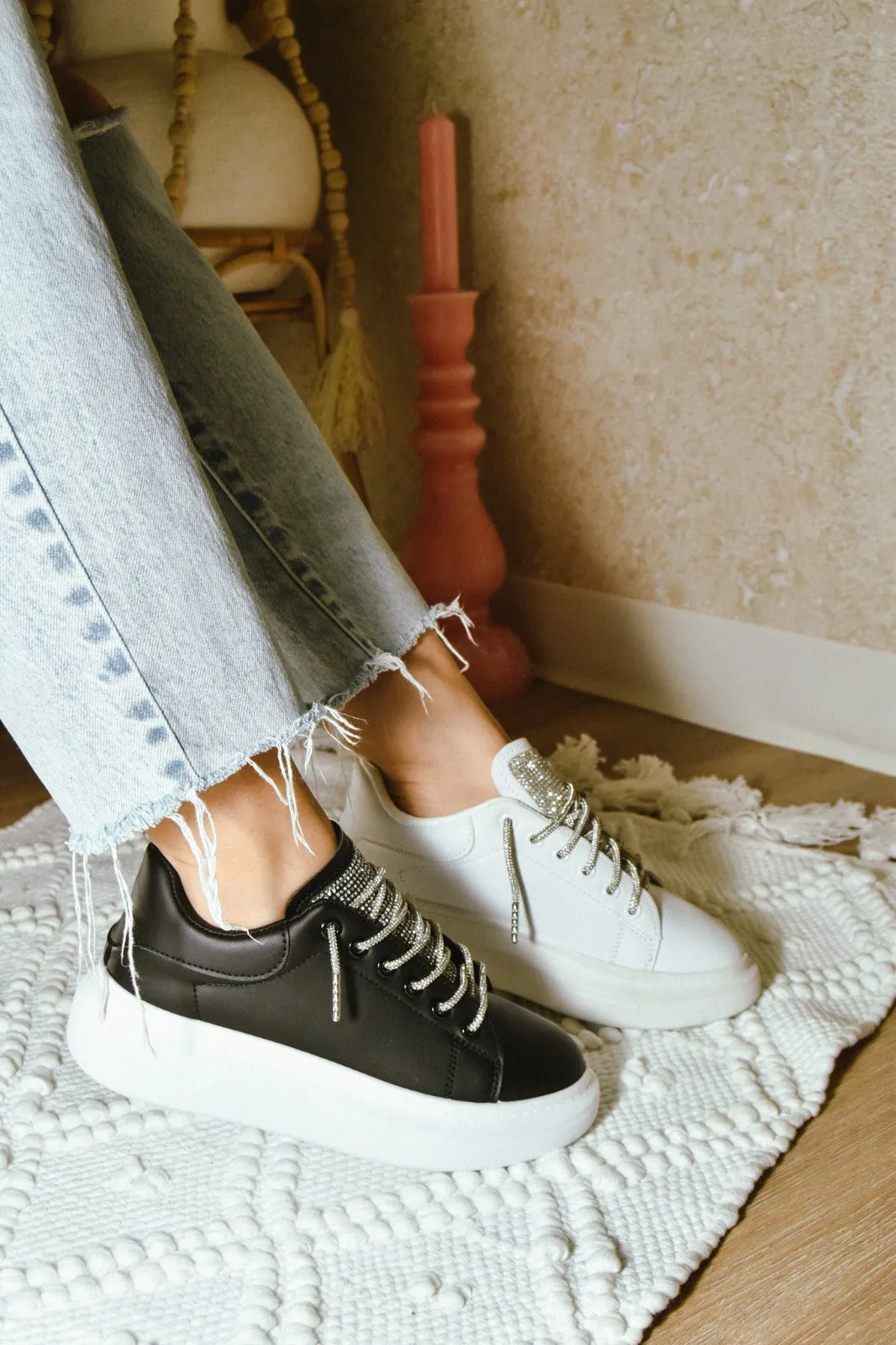 Wild Diva  Marona-06 Sneakers with shiny laces